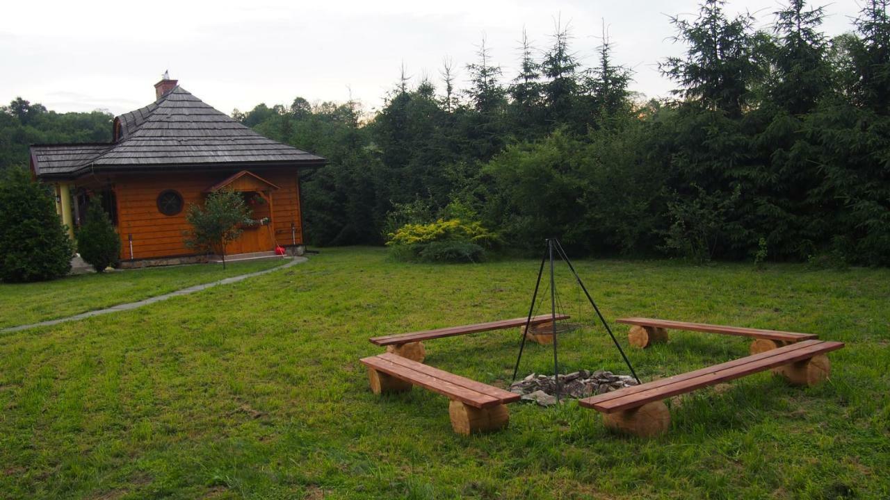 Bieszczadzki Dworek Ustrzyki Dolne Exterior foto