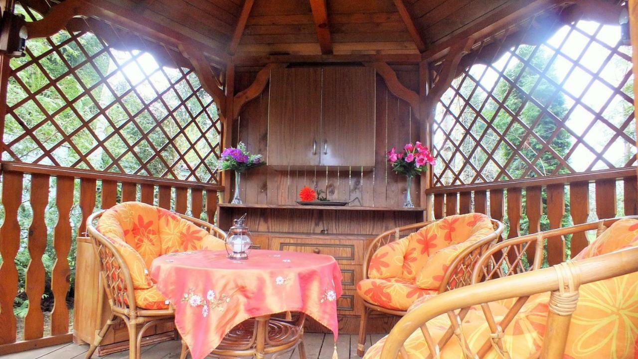 Bieszczadzki Dworek Ustrzyki Dolne Exterior foto